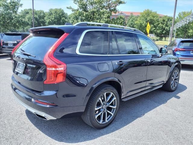 2016 Volvo XC90 T6 Momentum