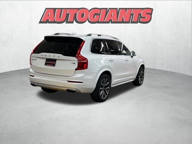 2016 Volvo XC90 T6 Momentum