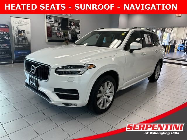 2016 Volvo XC90 T6 Momentum