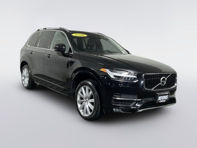2016 Volvo XC90 T6 Momentum