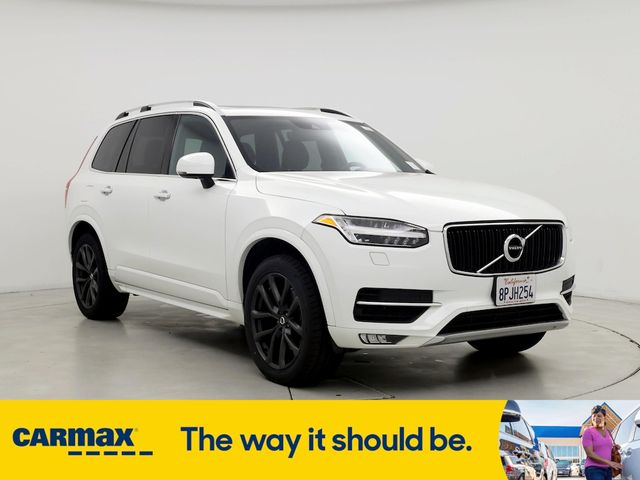 2016 Volvo XC90 T6 Momentum