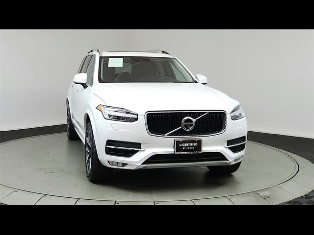 2016 Volvo XC90 T6 Momentum