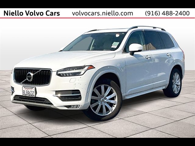 2016 Volvo XC90 T6 Momentum