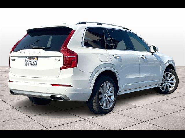 2016 Volvo XC90 T6 Momentum