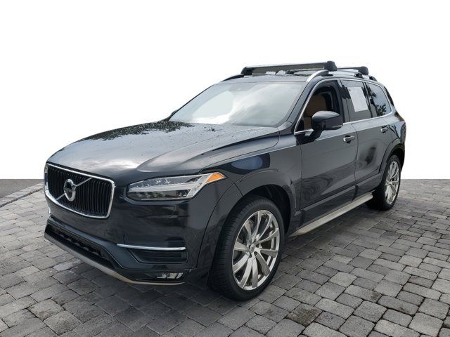 2016 Volvo XC90 T6 Momentum