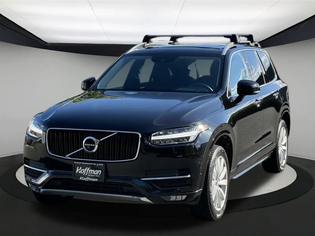 2016 Volvo XC90 T6 Momentum