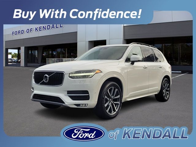 2016 Volvo XC90 T6 Momentum