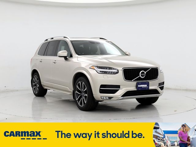 2016 Volvo XC90 T6 Momentum