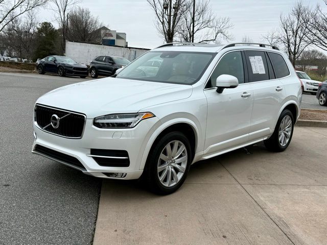 2016 Volvo XC90 T6 Momentum