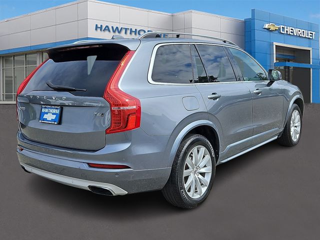 2016 Volvo XC90 T6 Momentum