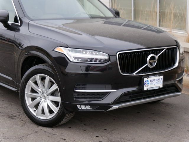 2016 Volvo XC90 T6 Momentum