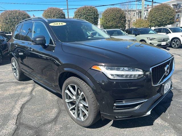 2016 Volvo XC90 T6 Momentum