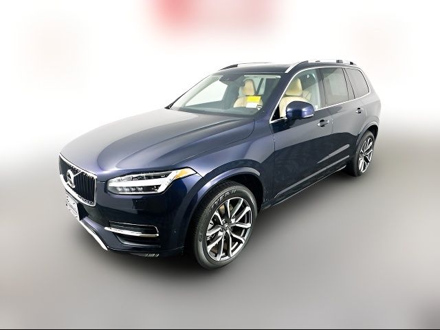 2016 Volvo XC90 T6 Momentum