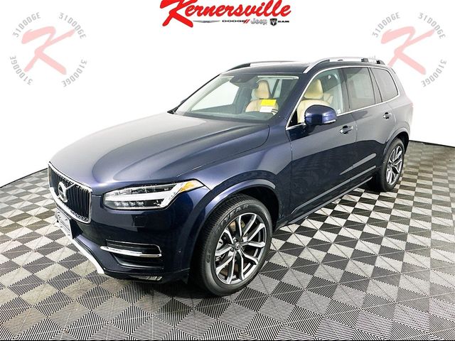 2016 Volvo XC90 T6 Momentum