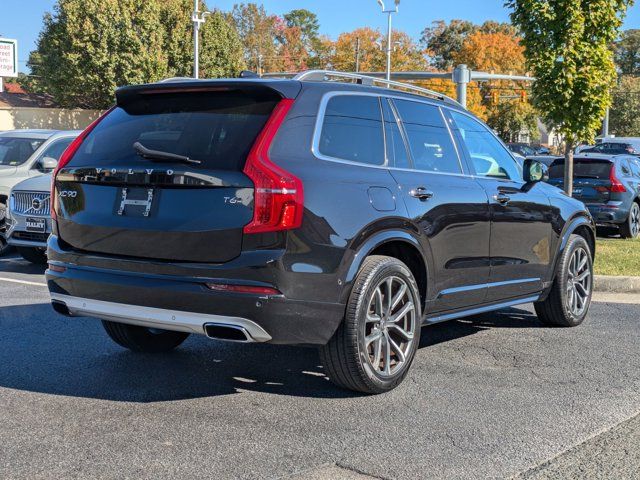 2016 Volvo XC90 T6 Momentum