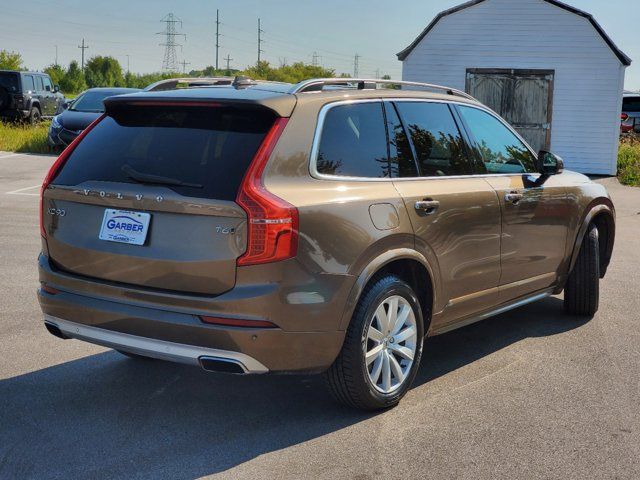 2016 Volvo XC90 T6 Momentum