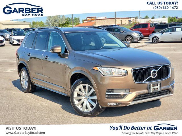 2016 Volvo XC90 T6 Momentum