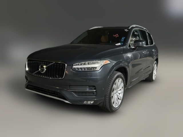 2016 Volvo XC90 T6 Momentum