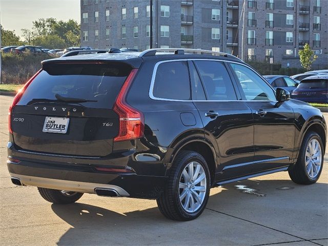 2016 Volvo XC90 T6 Momentum