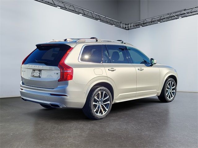 2016 Volvo XC90 T6 Momentum