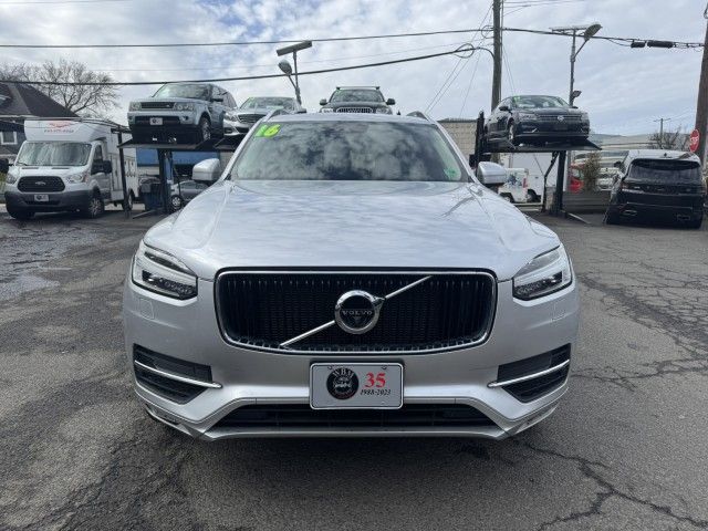 2016 Volvo XC90 T6 Momentum
