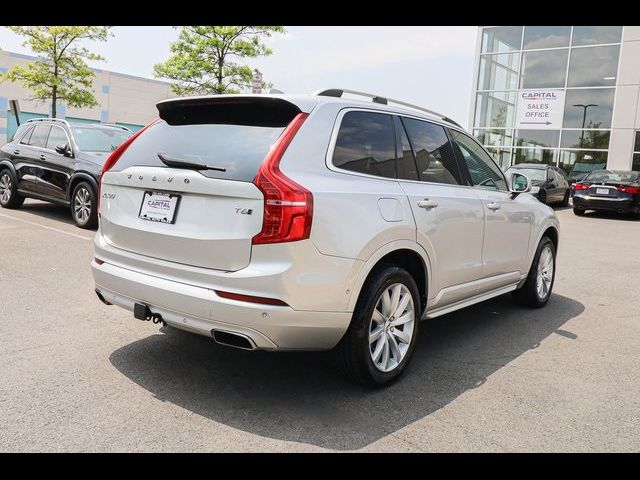 2016 Volvo XC90 T6 Momentum