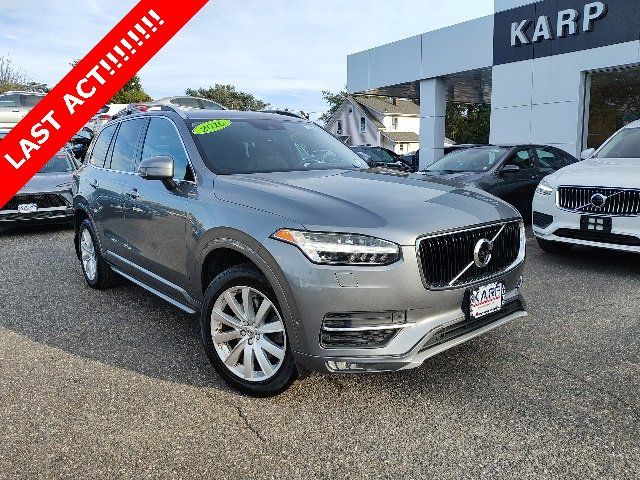 2016 Volvo XC90 T6 Momentum