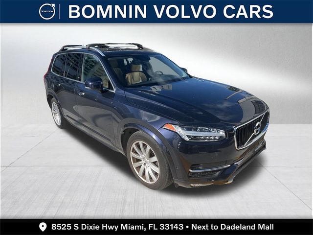 2016 Volvo XC90 T6 Momentum