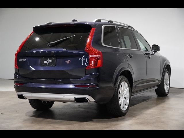 2016 Volvo XC90 T6 Momentum