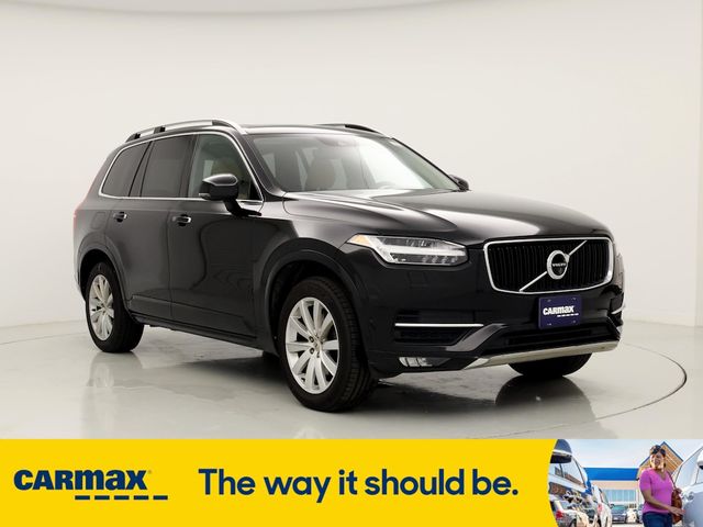 2016 Volvo XC90 T6 Momentum