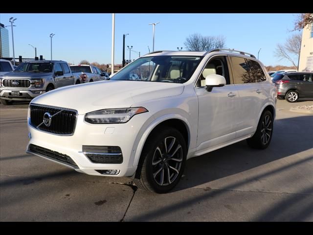 2016 Volvo XC90 T6 Momentum