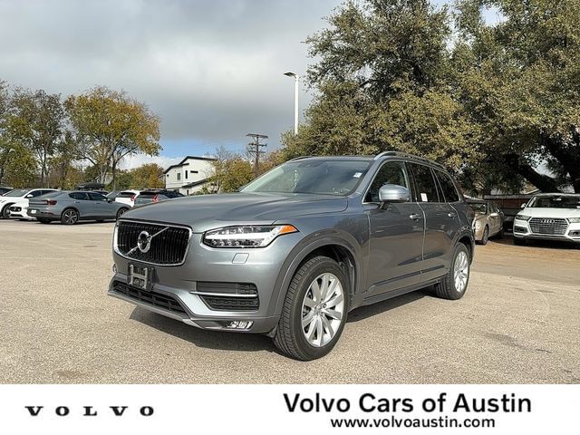 2016 Volvo XC90 T6 Momentum