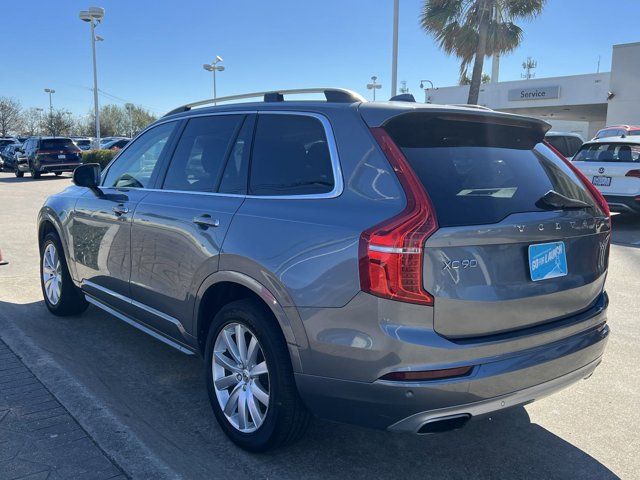 2016 Volvo XC90 T6 Momentum