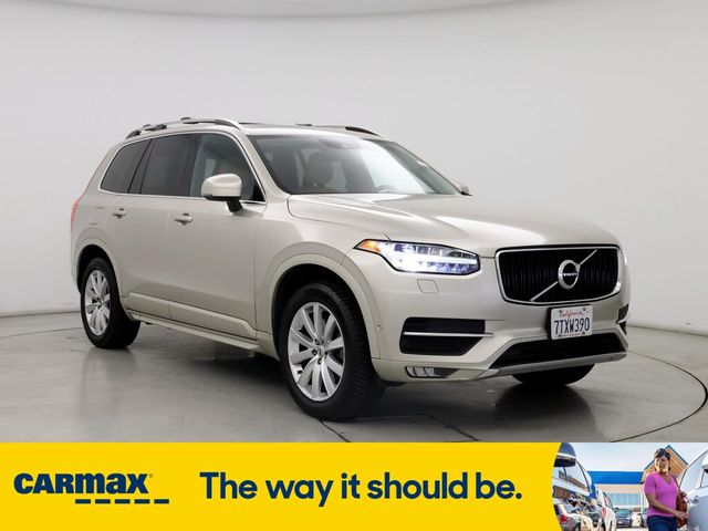 2016 Volvo XC90 T6 Momentum