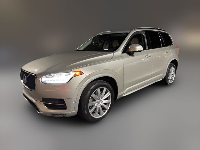 2016 Volvo XC90 T6 Momentum