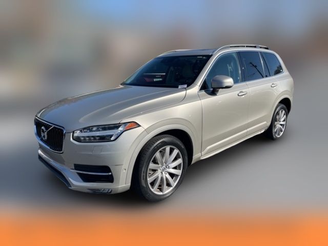 2016 Volvo XC90 T6 Momentum