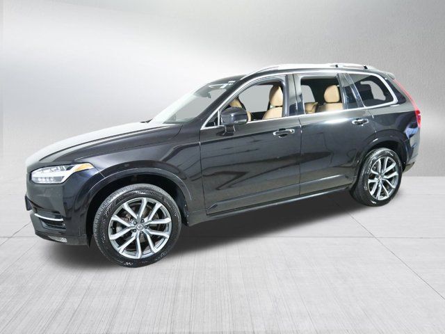 2016 Volvo XC90 T6 Momentum