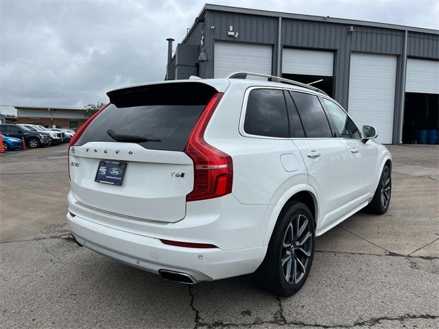 2016 Volvo XC90 T6 Momentum