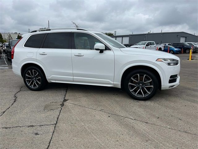 2016 Volvo XC90 T6 Momentum