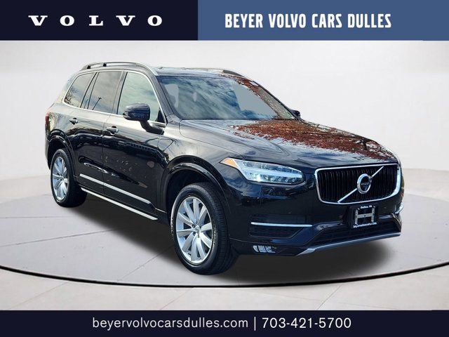 2016 Volvo XC90 T6 Momentum