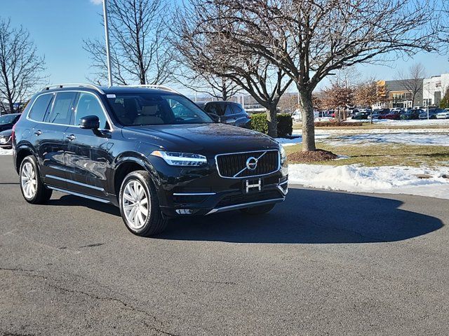 2016 Volvo XC90 T6 Momentum