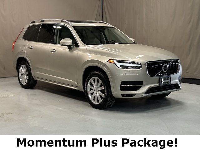 2016 Volvo XC90 T6 Momentum