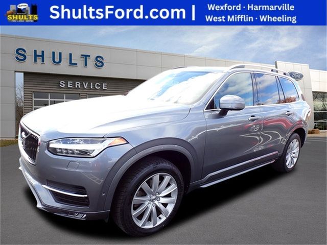 2016 Volvo XC90 T6 Momentum