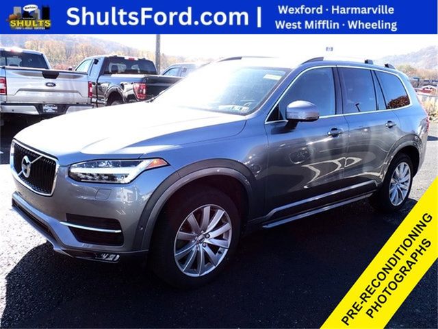 2016 Volvo XC90 T6 Momentum