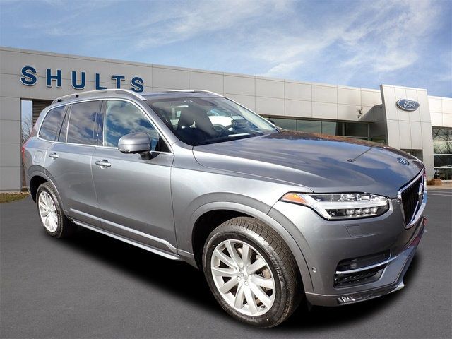 2016 Volvo XC90 T6 Momentum