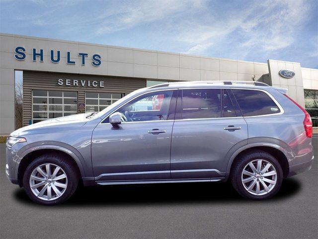 2016 Volvo XC90 T6 Momentum