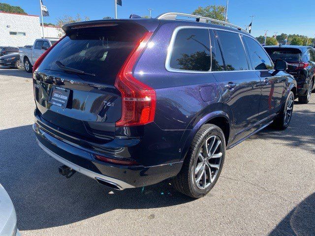 2016 Volvo XC90 T6 Momentum