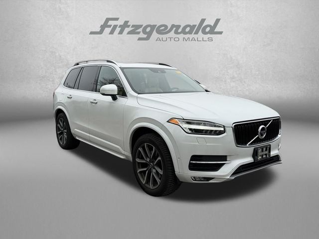 2016 Volvo XC90 T6 Momentum