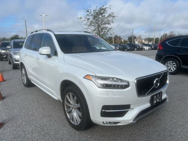 2016 Volvo XC90 T6 Momentum