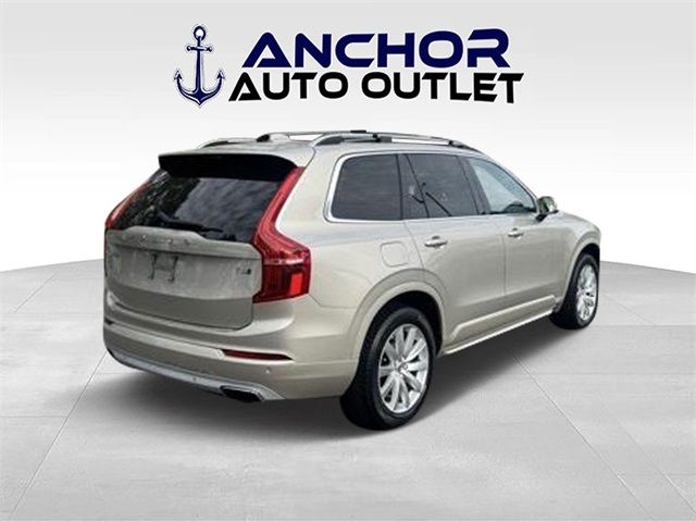 2016 Volvo XC90 T6 Momentum